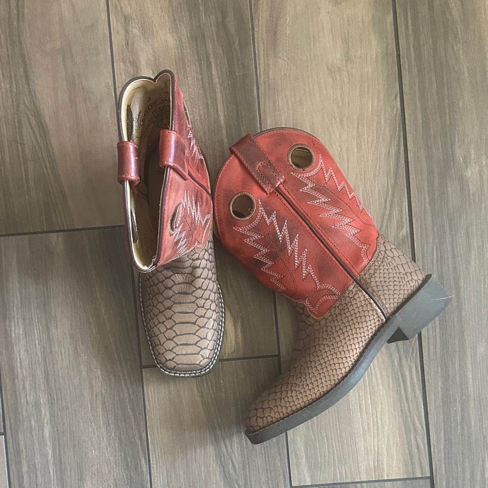 Stylish Red and Brown Ankle Boots